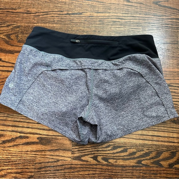 👟 Lululemon Grey Shorts - Picture 3 of 4
